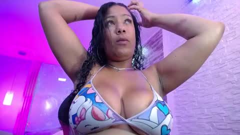 Snapshot of anyelaevansx chatting on 01-11-25, 01:22 Anyela online show from 01-11-25, 01:22