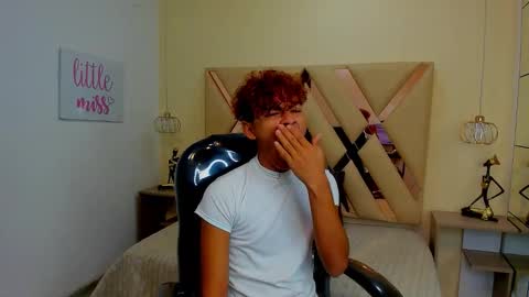 anyelotwink online show from 12-22-25, 12:24