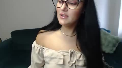 Snapshot of anyevyy chatting on 06-18-26, 04:57 AnyEvyy online show from 06-18-26, 04:57