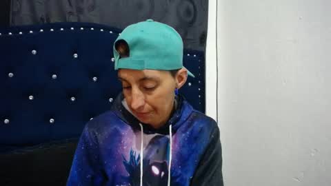 Snapshot of anyu_1306 chatting on 12-13-24, 07:47 anyu online show from 12-13-24, 07:47