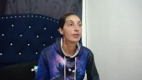 Snapshot of anyu_1306 chatting on 01-17-25, 12:31 anyu online show from 01-17-25, 12:31