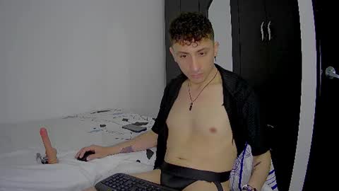 aogut17 online show from 07-09-26, 01:42