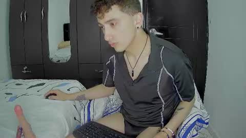 aogut17 online show from 07-29-26, 01:15