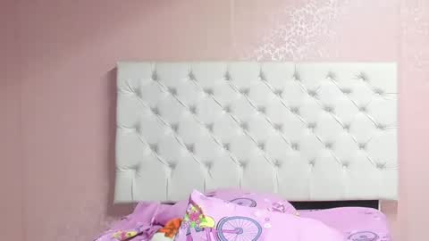 Snapshot of aome_rainbow2 chatting on 02-23-25, 10:09 Aome Rainbow online show from 02-23-25, 10:09
