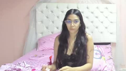 Snapshot of aome_rainbow2 chatting on 10-09-25, 06:33 Aome Rainbow online show from 10-09-25, 06:33