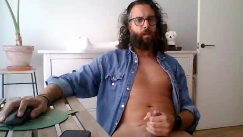 apc_3 online show from 09-29-25, 07:35