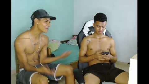 aphal_hot23 online show from 02-12-25, 03:51