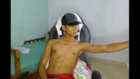aphal_hot23 online show from 02-13-25, 04:22