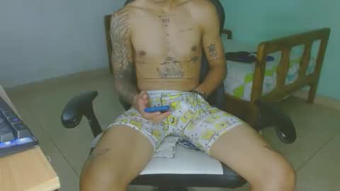aphal_hot23 online show from 03-08-25, 11:18