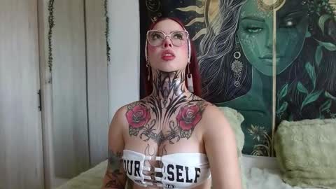 aphrodite__bloom online show from 10-11-25, 05:22