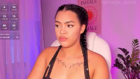 Snapshot of aphrodite_sweet chatting on 10-17-25, 07:27 Karla online show from 10-17-25, 07:27