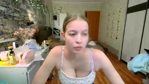 Aphrodite online show from 05-01-26, 01:05