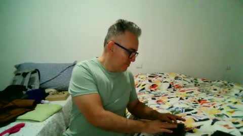 furry bear online show from 12-31-24, 11:39
