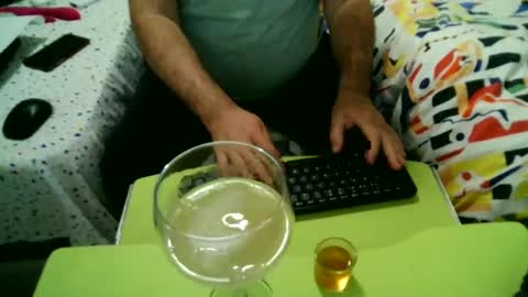furry bear online show from 01-25-25, 10:39
