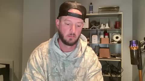 aplacetorest online show from 05-05-26, 01:19