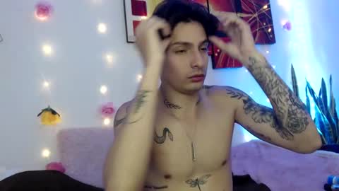 Snapshot of apolo01_ chatting on 12-04-24, 03:43 Apolo online show from 12-04-24, 03:43