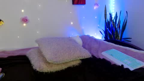 Snapshot of apolo01_ chatting on 12-05-24, 03:50 Apolo online show from 12-05-24, 03:50