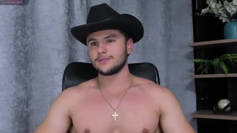 Snapshot of apolo_klein1 chatting on 02-15-25, 05:51 Apolo online show from 02-15-25, 05:51