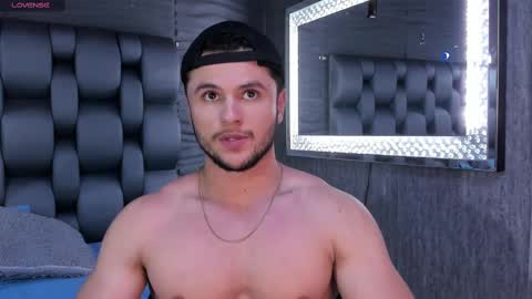 Snapshot of apolo_klein1 chatting on 02-16-25, 09:48 Apolo online show from 02-16-25, 09:48