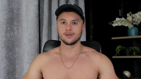 Snapshot of apolo_klein1 chatting on 02-20-25, 06:50 Apolo online show from 02-20-25, 06:50