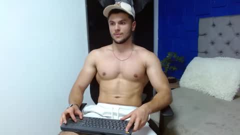 Snapshot of apolo_klein1 chatting on 02-24-25, 09:31 Apolo online show from 02-24-25, 09:31