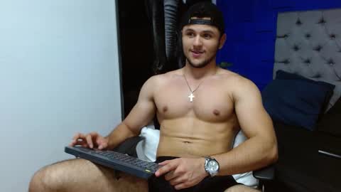 Snapshot of apolo_klein1 chatting on 03-08-25, 06:21 Apolo online show from 03-08-25, 06:21