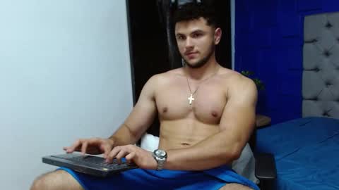 Snapshot of apolo_klein1 chatting on 03-12-25, 05:57 Apolo online show from 03-12-25, 05:57
