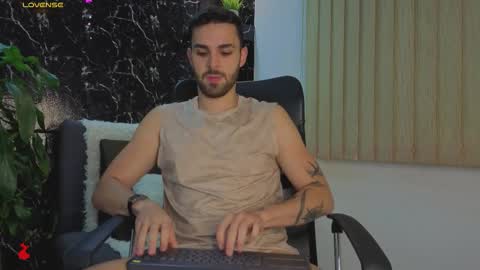 Apolo Lux  online show from 01-17-26, 02:38