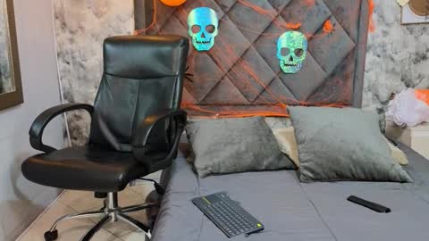 Apolo online show from 10-14-25, 09:26