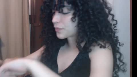 Snapshot of apolosbitch chatting on 10-11-25, 04:12 Nix online show from 10-11-25, 04:12