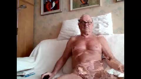 Adam online show from 09-21-25, 01:24