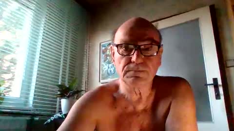 Adam online show from 11-04-25, 06:01