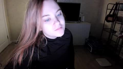 appleyummybuns online show from 12-01-25, 01:27