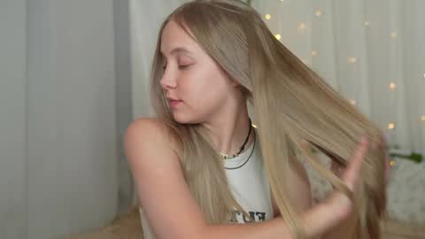  REYNA  my friend   online show from 12-06-24, 02:28