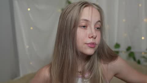  REYNA  my friend   online show from 01-10-25, 08:07