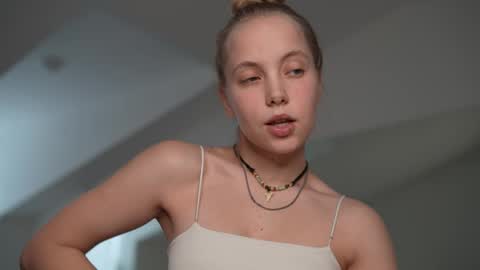  REYNA  my friend   online show from 02-15-25, 11:50