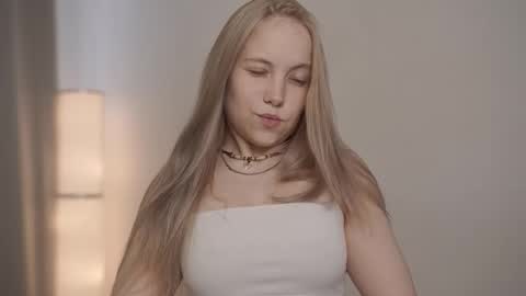  REYNA  my friend   online show from 09-15-25, 09:42