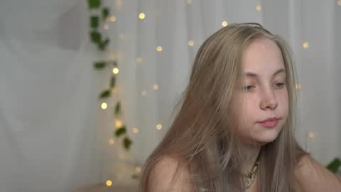  REYNA  my friend   online show from 09-21-25, 08:27