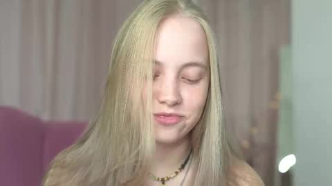  REYNA  my friend   online show from 10-05-25, 07:17