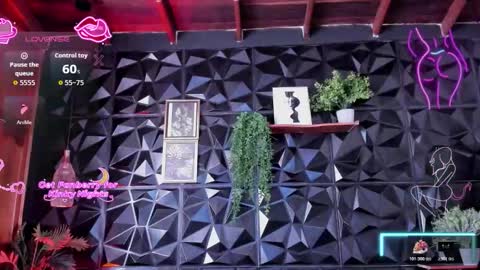 apprilfoxx online show from 12-21-25, 04:03