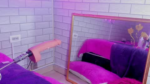 Snapshot of apriil_cute chatting on 12-04-24, 04:05 April online show from 12-04-24, 04:05