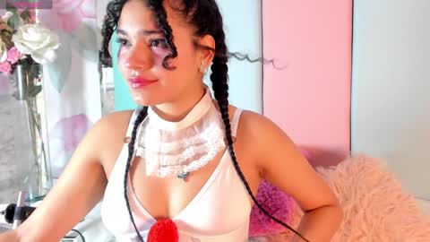 Snapshot of apriil_cute chatting on 01-13-25, 01:28 April online show from 01-13-25, 01:28