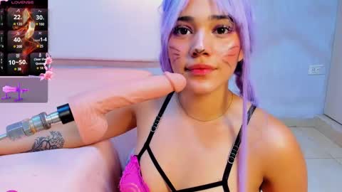 Snapshot of apriil_cute chatting on 03-11-25, 05:02 April online show from 03-11-25, 05:02