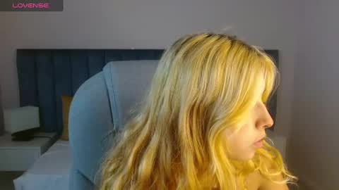 April Bunny online show from 12-07-24, 06:15