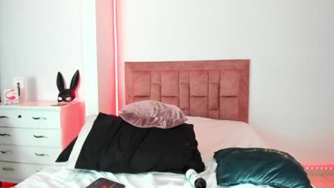 Snapshot of april_collinsxx chatting on 05-15-26, 10:50 april collinsxx online show from 05-15-26, 10:50