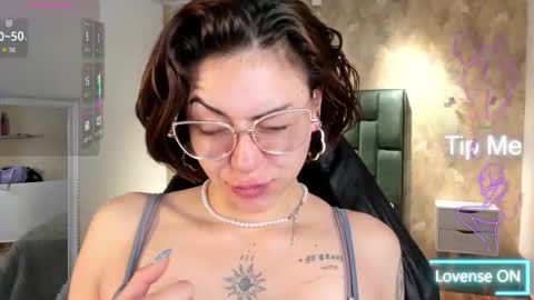  April  online show from 11-05-25, 11:54