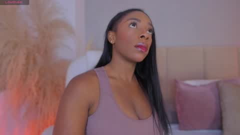 Snapshot of april_ebony18_ chatting on 05-11-26, 10:54 April online show from 05-11-26, 10:54