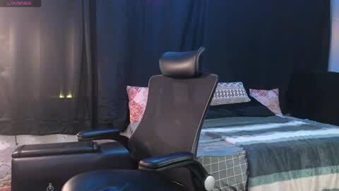 April Strife online show from 05-11-26, 02:06