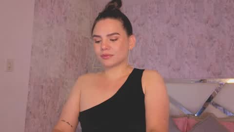 Isabella online show from 04-11-26, 09:19