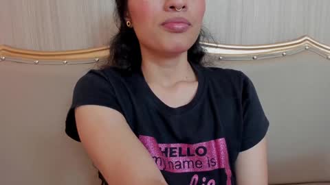 Snapshot of aprilalvarez chatting on 01-28-25, 11:17 1430 2100 -5 online show from 01-28-25, 11:17